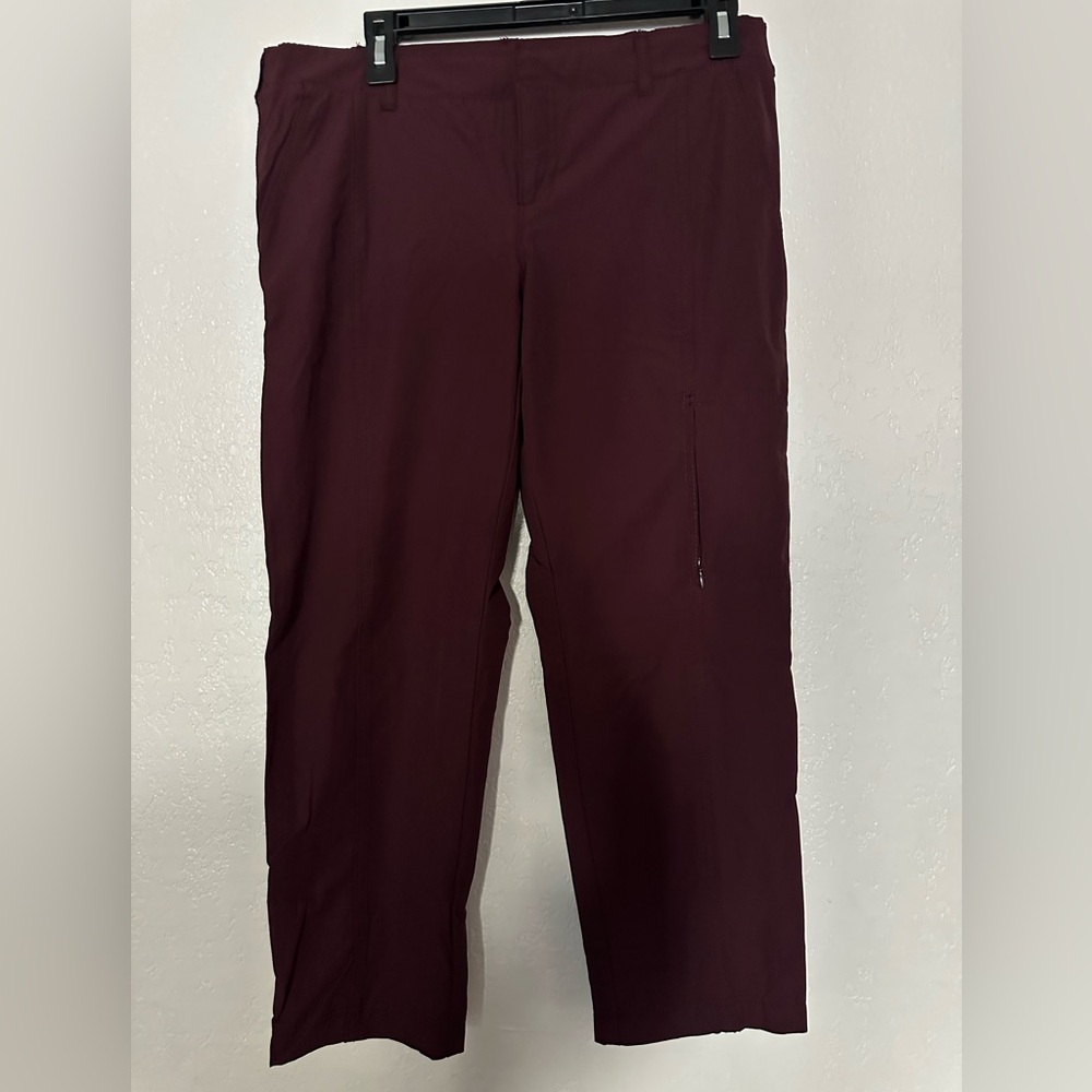 Kirkland Ladies Ankle Travel Pants Burgundy Size 8